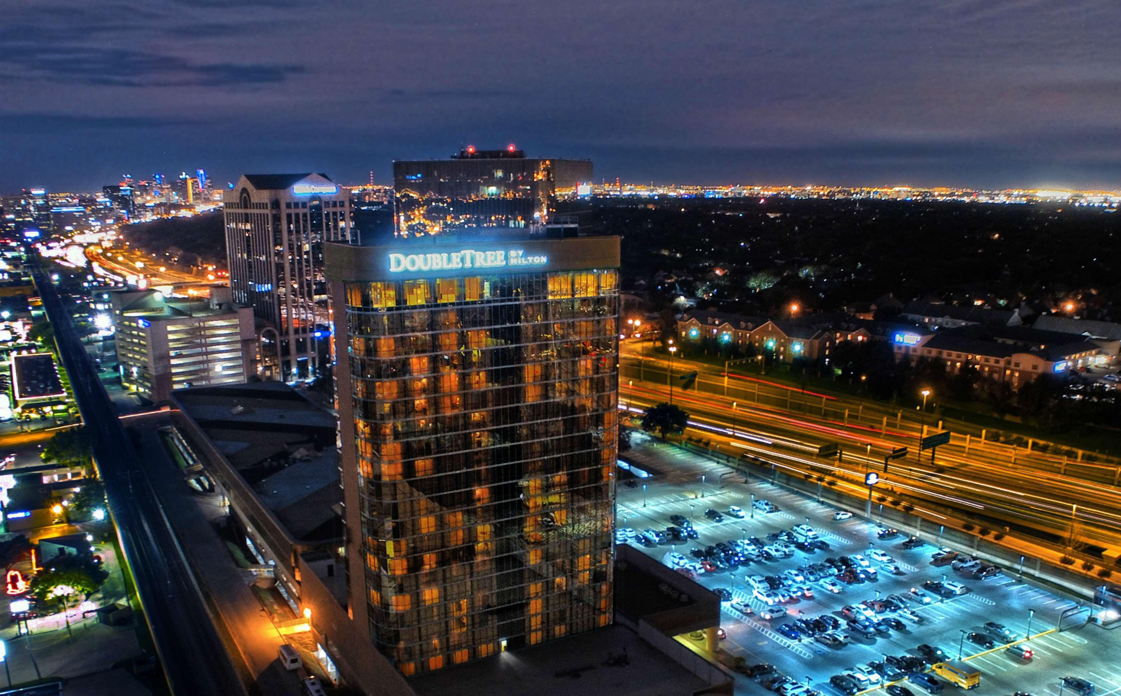Doubletree By Hilton Hotel Dallas Campbell Centre Exterior foto